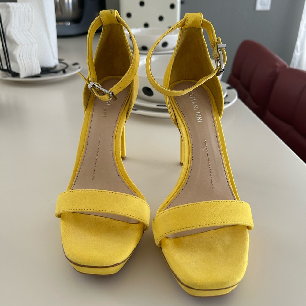 Gianni Bini Yellow Sandal Heels - Picture 4 of 6